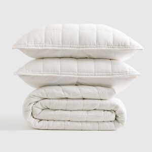 NWT! Quince Linen White Quilt & 2 Sham Set ! King/ Cal King! (730)